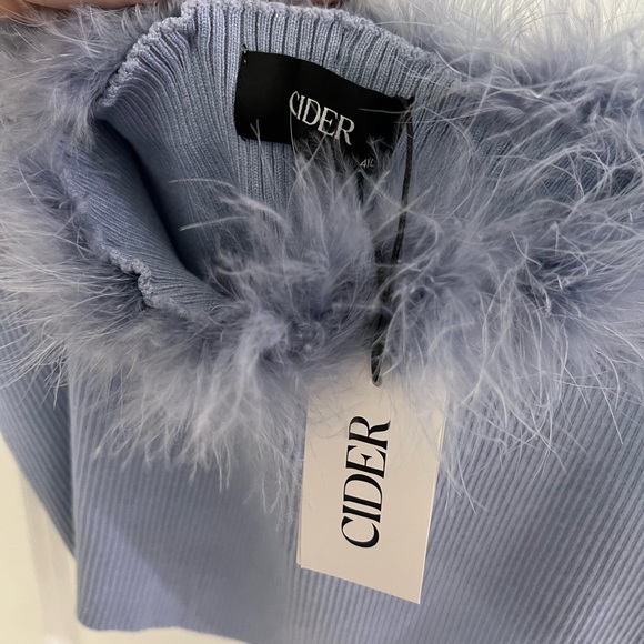 CIDER | Curve & Plus Size Classic Blue Tank with Fur Trim - Picture 3 of 5